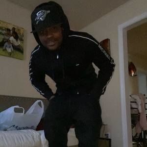 Meet your Posher, Theo